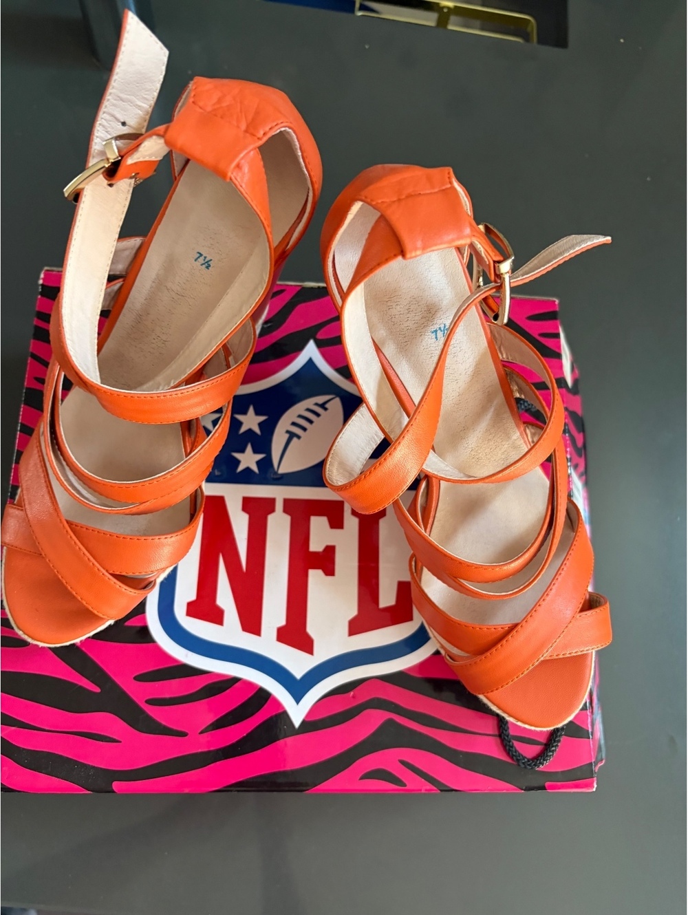 Denver Broncos Orange Colored Wedge Espadrille Sandals Size 7.5 - Picture 8 of 8